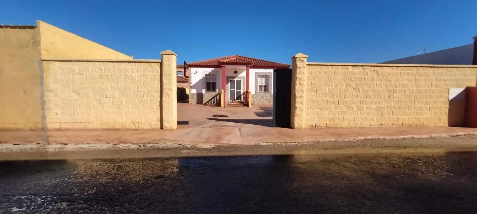 Exterior view of Houses for sale in Carmona  with Air Conditioner, Heating and Swimming Pool