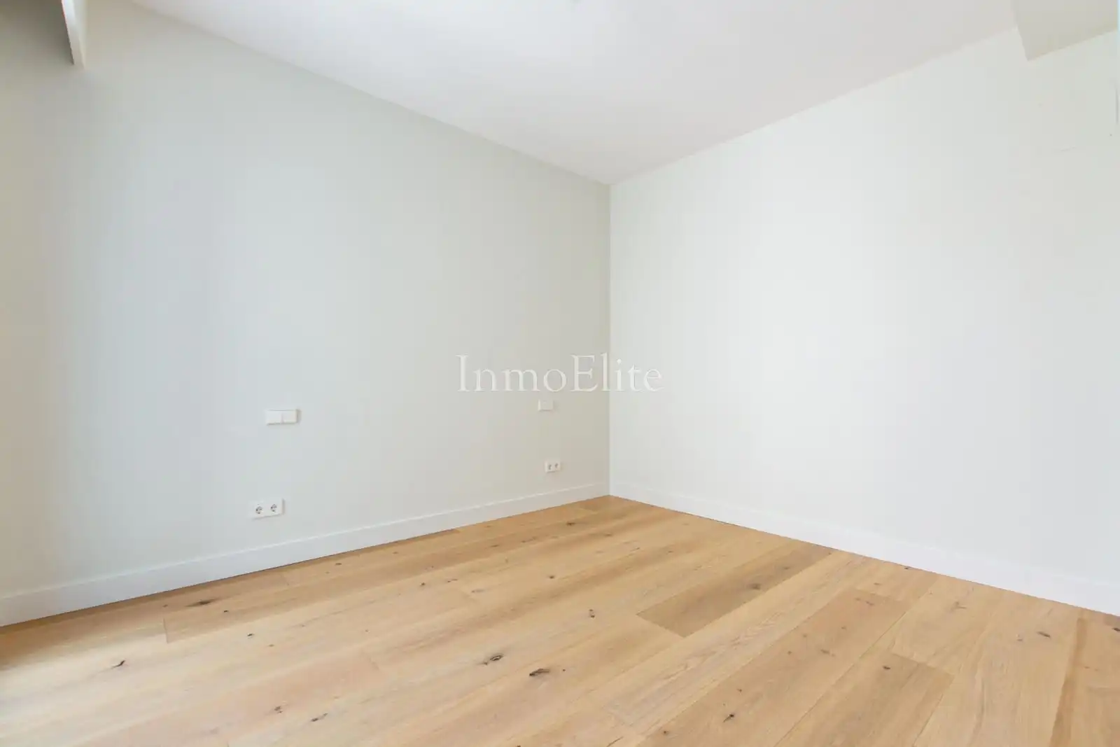 Casa bifamiliare con piscina in vendita a Avenida Europa, imagen 43