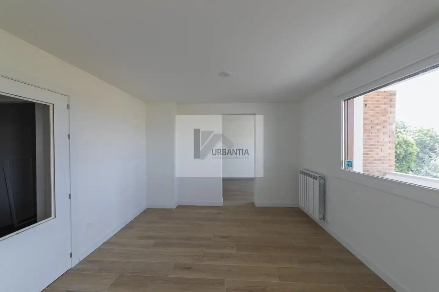 Sala d'estar de Casa adosada en venda en Larraga amb Calefacció, Terrassa i Balcó