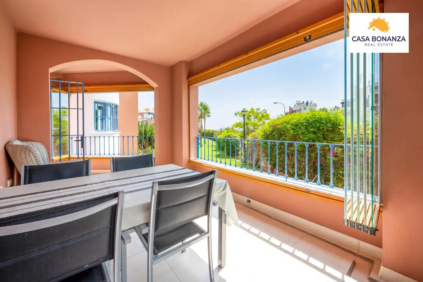 Terrasse von Wohnungen zum Verkauf in Almuñécar mit Klimaanlage, Terrasse und Abstellraum