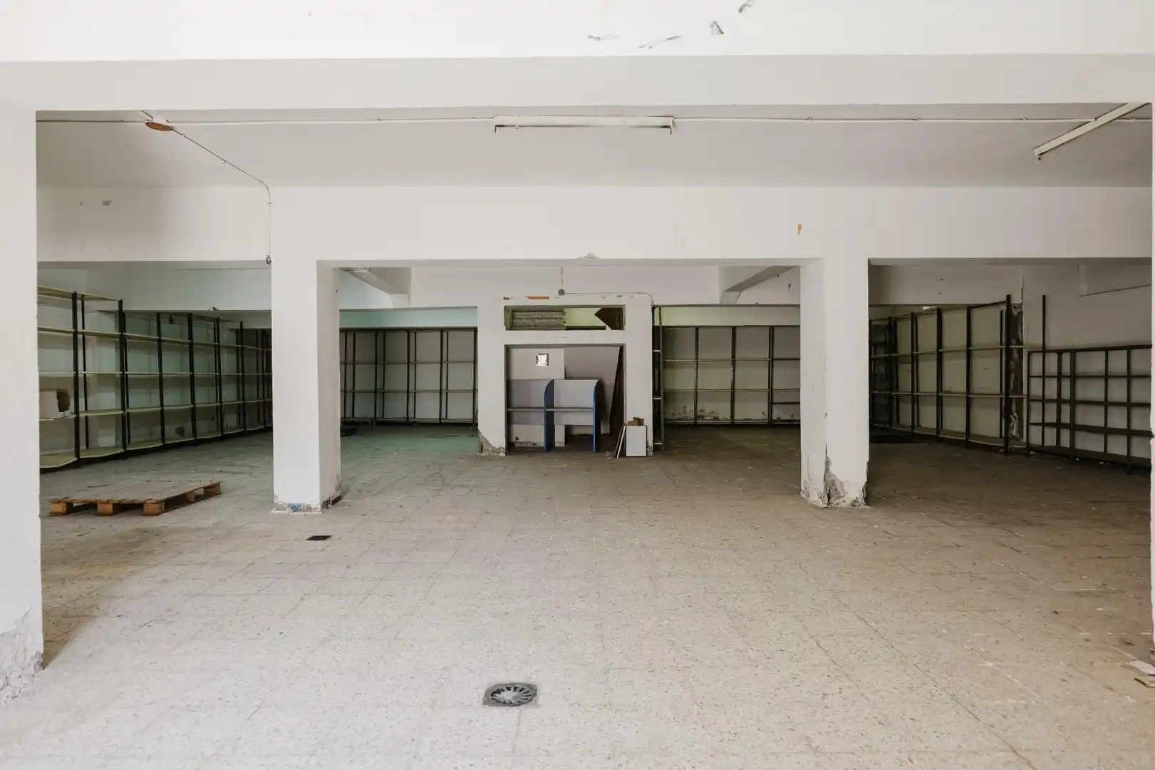 Business premises for sale in Avenida AVENIDA DE CARLOS V 32, imagen 45