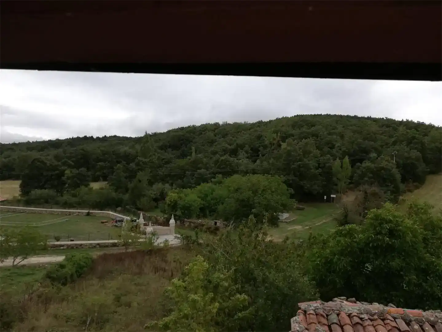 Casa adosada en venda en Valle de Manzanedo amb Balcó