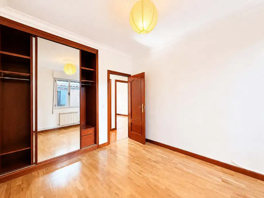 Habitación de Piso en venta en Vitoria - Gasteiz con Calefacción, Parquet y Terraza