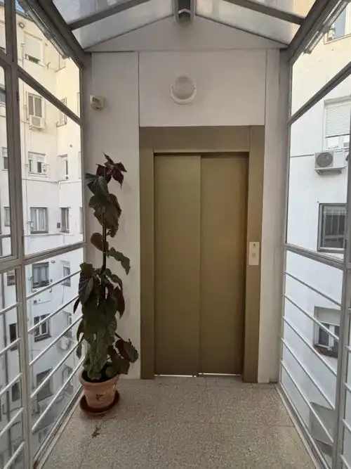 Wohnung zum Verkauf in Madrid mit Klimaanlage, Heizung und Balkon