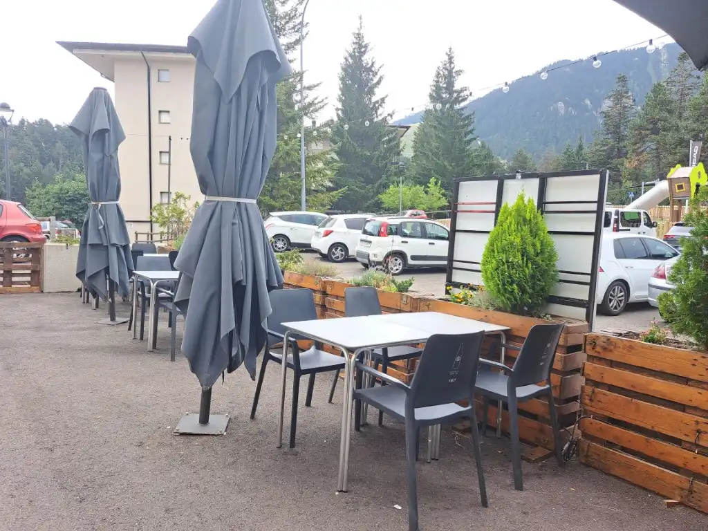 Terraza de Local en traspaso en Alp con Calefacción, Parquet y Terraza