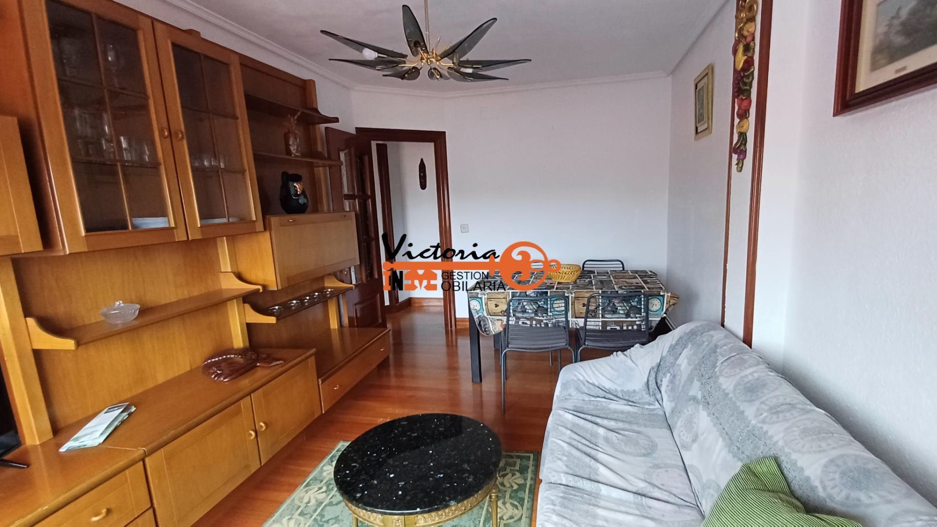 Sala d'estar de Pis en venda en Castro-Urdiales amb Calefacció