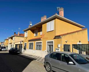 Exterior view of Single-family semi-detached for sale in Cuenca Capital  with Heating, Private garden and Storage room