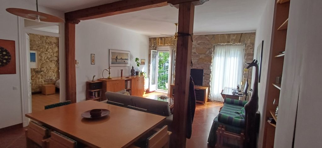 Sala d'estar de Pis en venda en Donostia - San Sebastián  amb Balcó