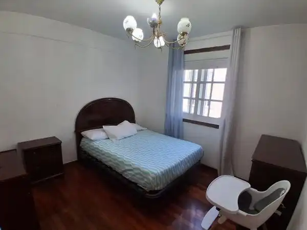 Habitación de Piso en venta en Vigo  con Calefacción, Trastero y Amueblado