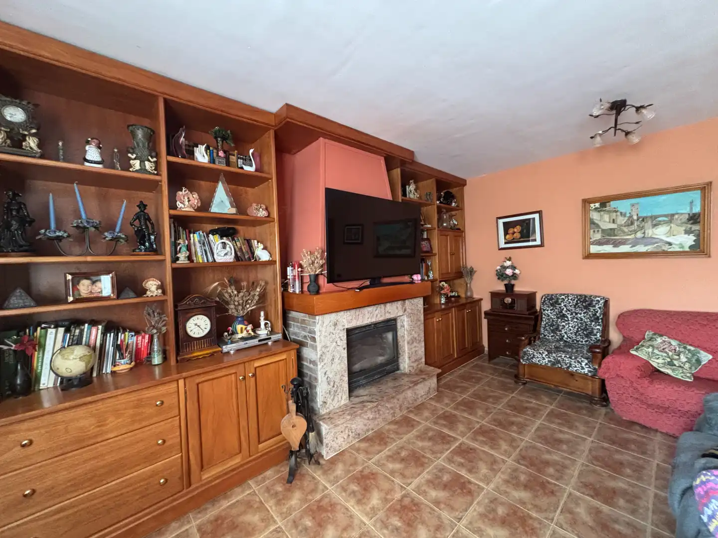 Wohnzimmer von Country house zum Verkauf in Flix mit Klimaanlage, Privatgarten und Schwimmbad