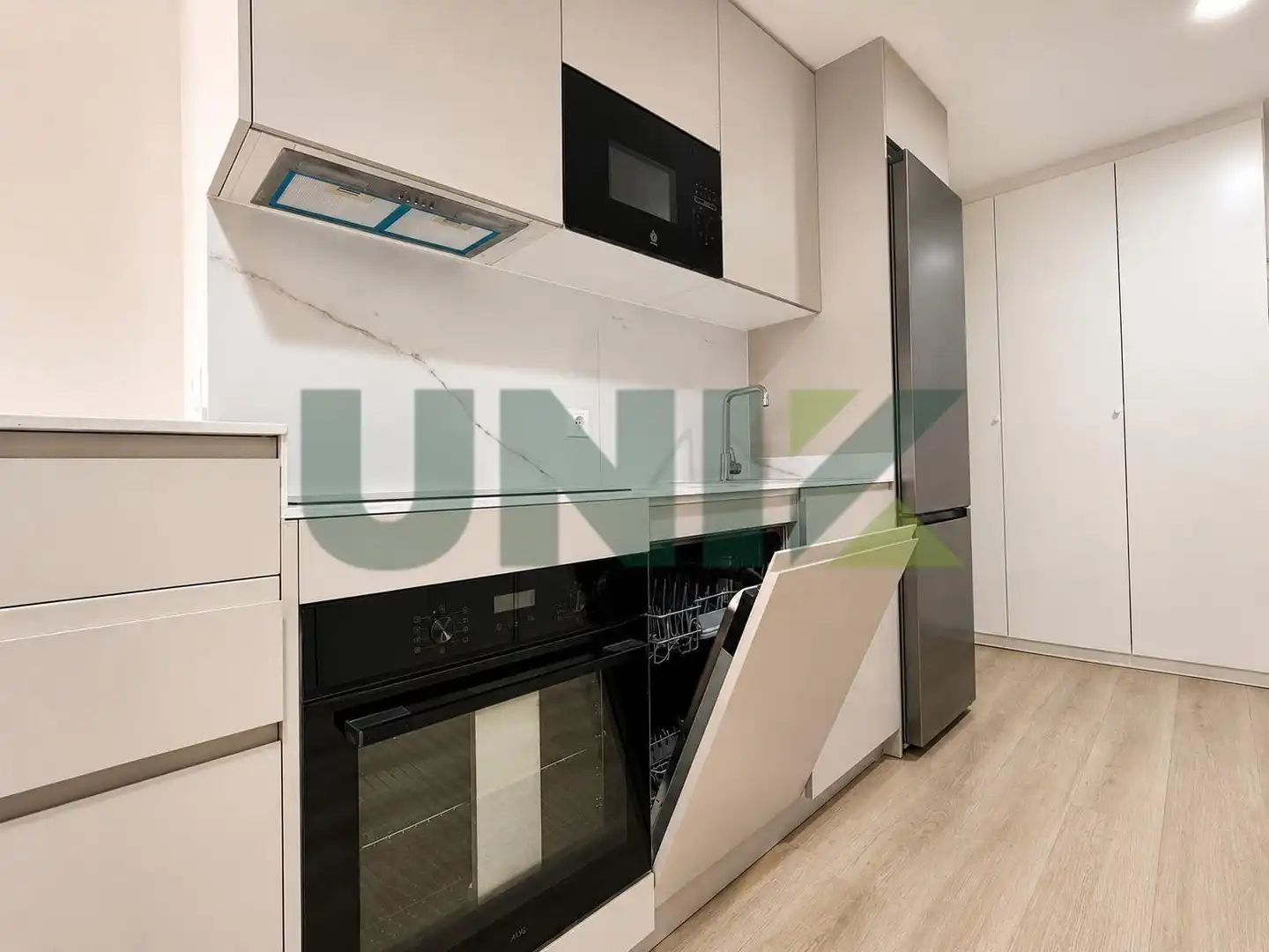 Piso con terraza en venta en Travessera Corts, imagen 7