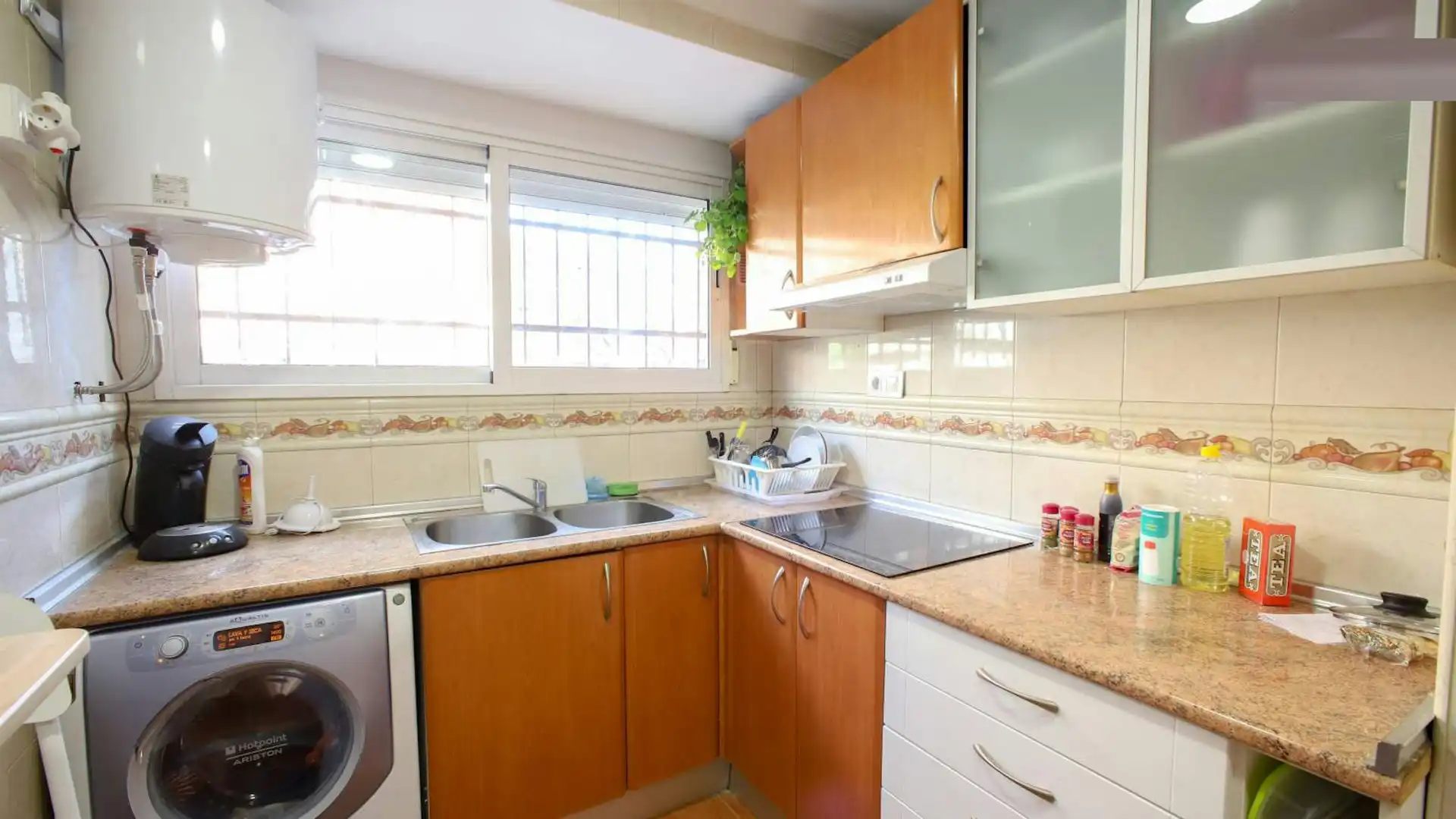 Kitchen of Flat for share in Valencia  with Washing machine and Pets allowed
