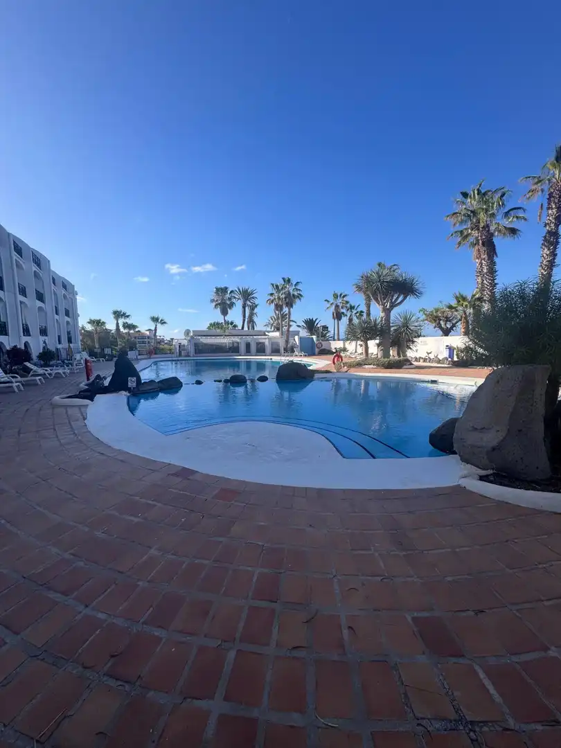 Piscina de Apartament en venda en San Miguel de Abona amb Aire condicionat, Jardí privat i Moblat