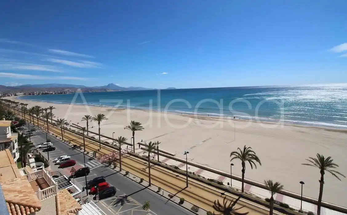 Außenansicht von Wohnung zum Verkauf in El Campello mit Klimaanlage, Privatgarten und Parkett