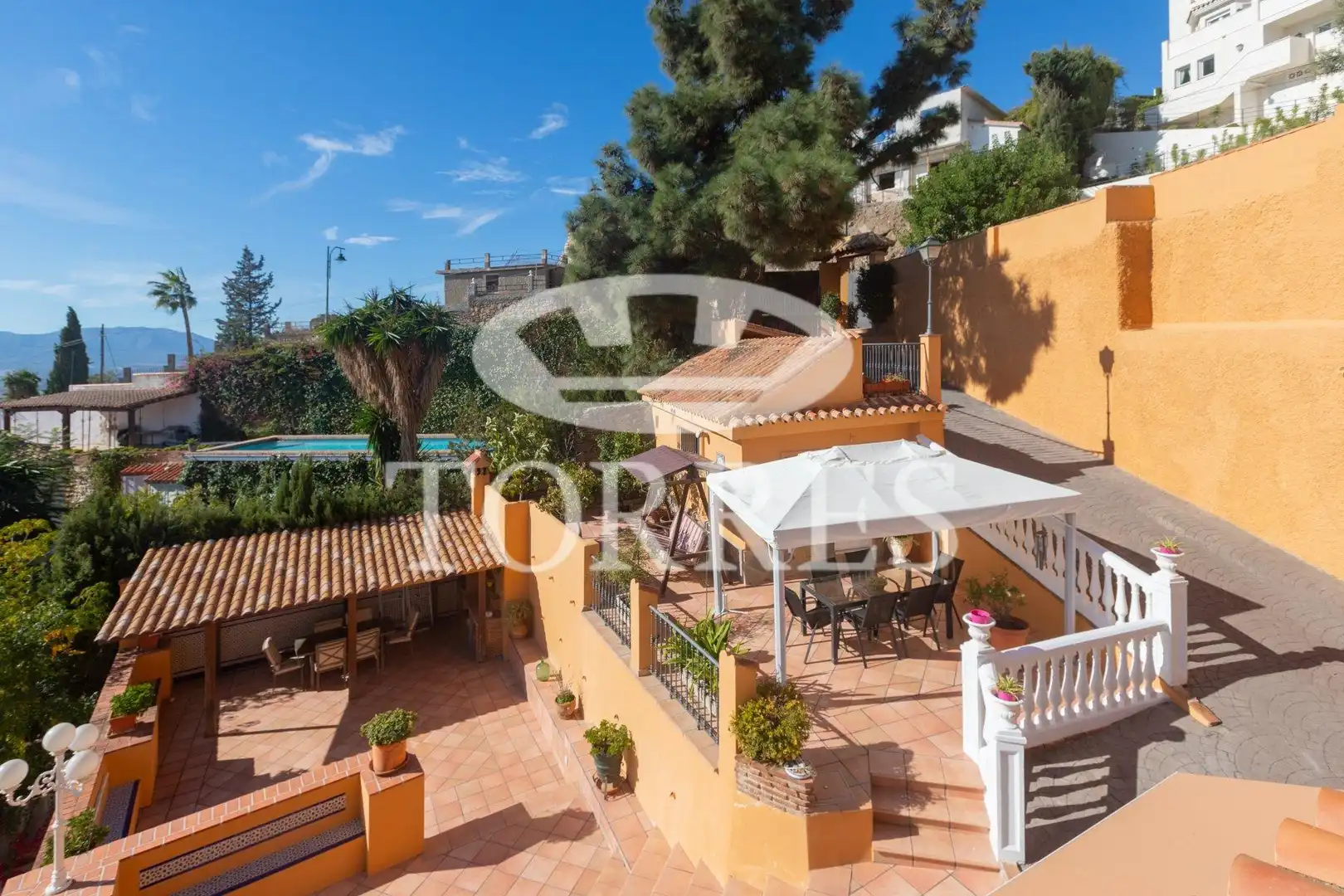 Terrassa de Casa o xalet en venda en Málaga amb Aire condicionat, Calefacció i Jardí privat