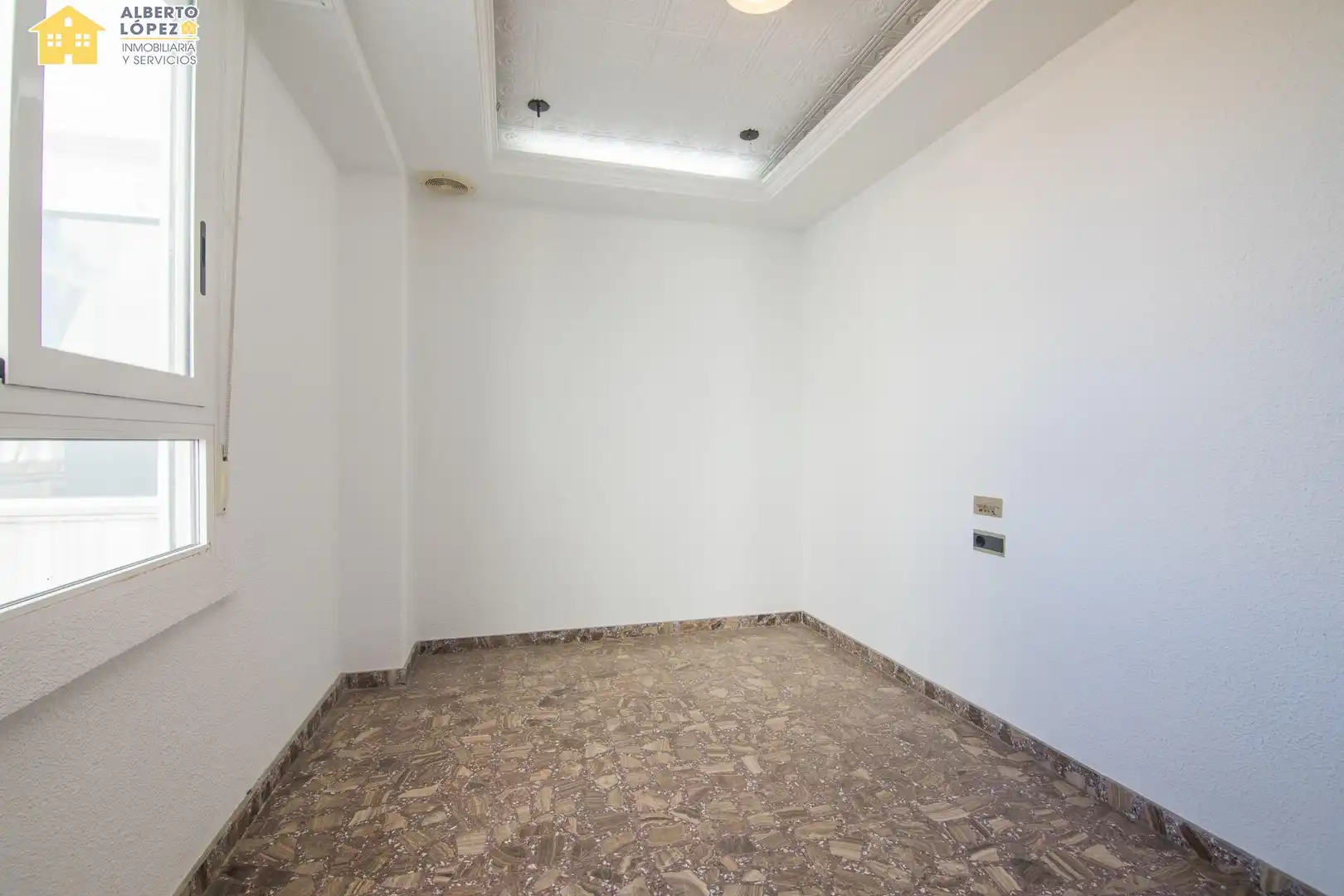 Ático en venta en Elche / Elx con Terraza y Balcón