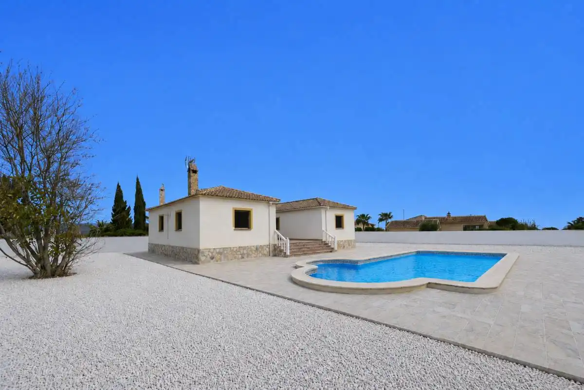 Villa con piscina in vendita a Partida Arroba de Madriguera, imagen 2