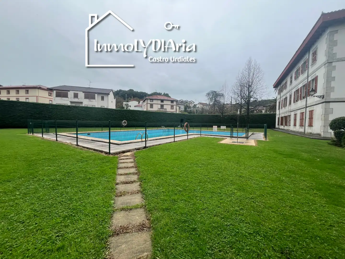 Swimming pool of Flat for sale in Castro-Urdiales  with Heating, Parquet flooring and Terrace