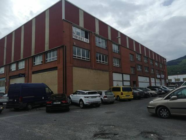 Nave industrial en Venta en POLIGONO INDUSTRIAL EL JUNCAL en Valle de Trápaga-Trapagaran