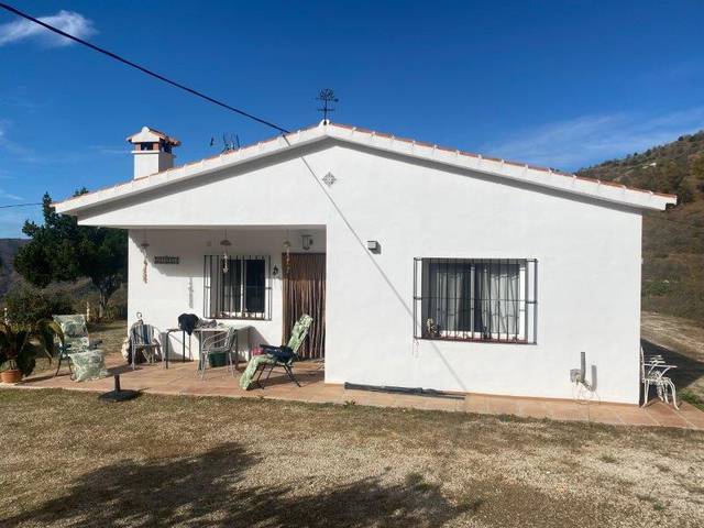 Casa adosada en Venta en Olías