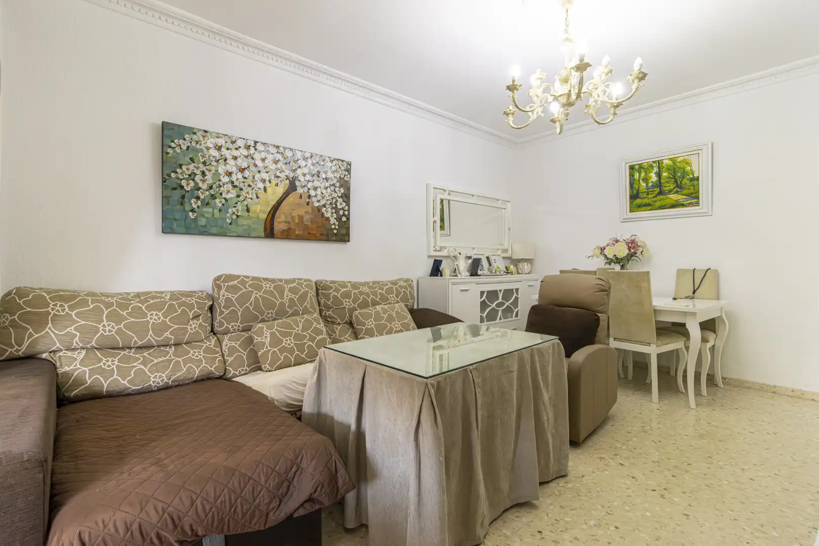 Sala d'estar de Casa o xalet en venda en El Retiro - Parque Atlántico - Ronda este