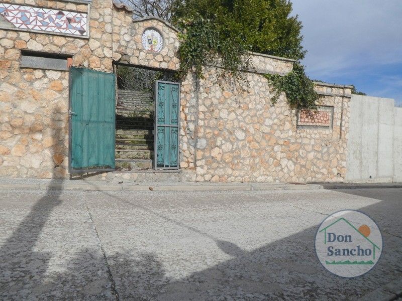 Exterior view of House or chalet for sale in Olivares de Duero