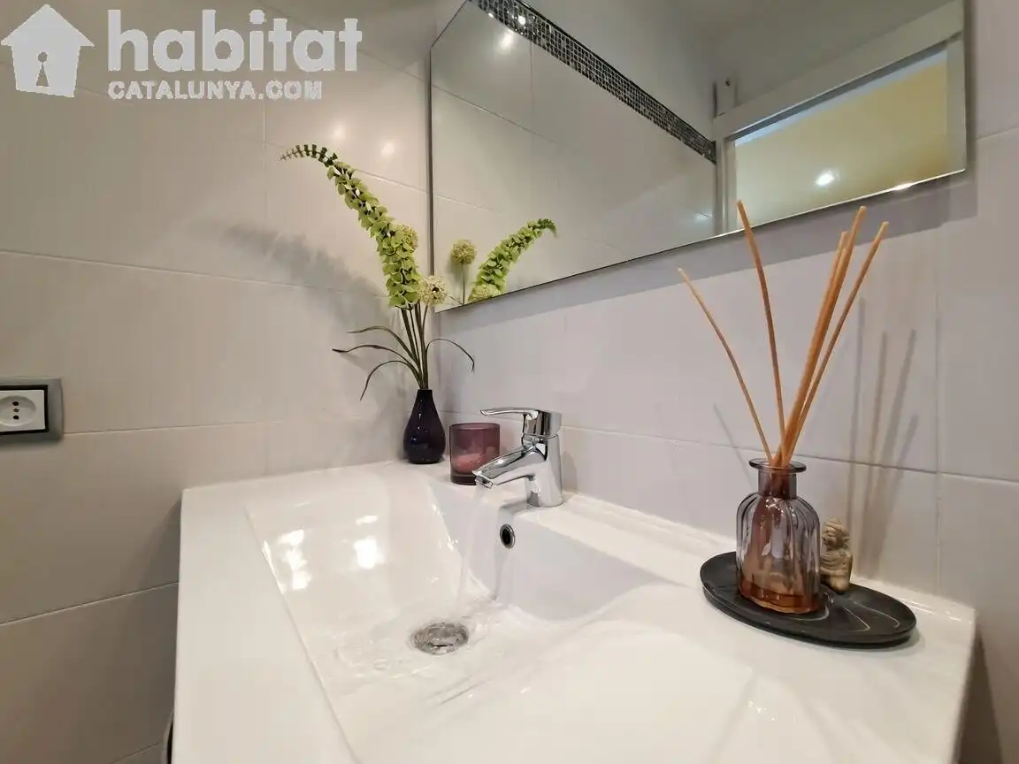 Baño de Casa o chalet en venta en Sant Esteve Sesrovires con Aire acondicionado, Calefacción y Jardín privado