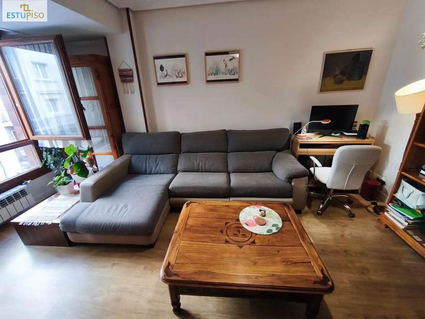 Sala de estar de Piso en venta en Vitoria - Gasteiz con Calefacción, Terraza y Trastero