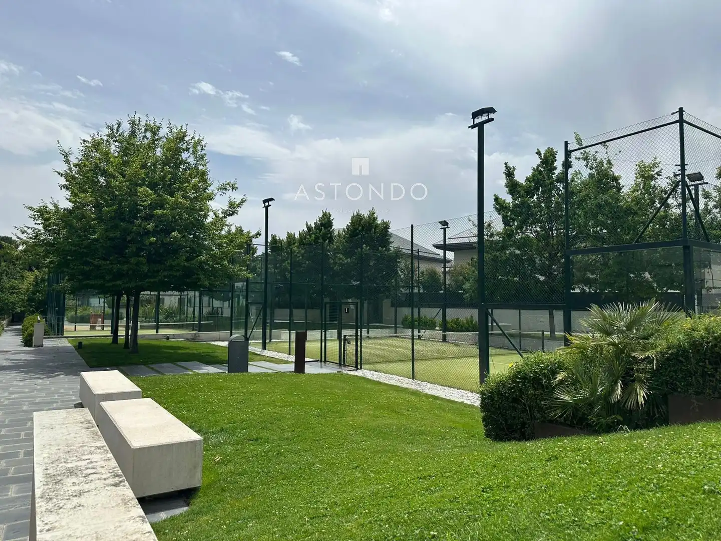Vista exterior de Casa o xalet en venda en Boadilla del Monte amb Aire condicionat, Calefacció i Terrassa