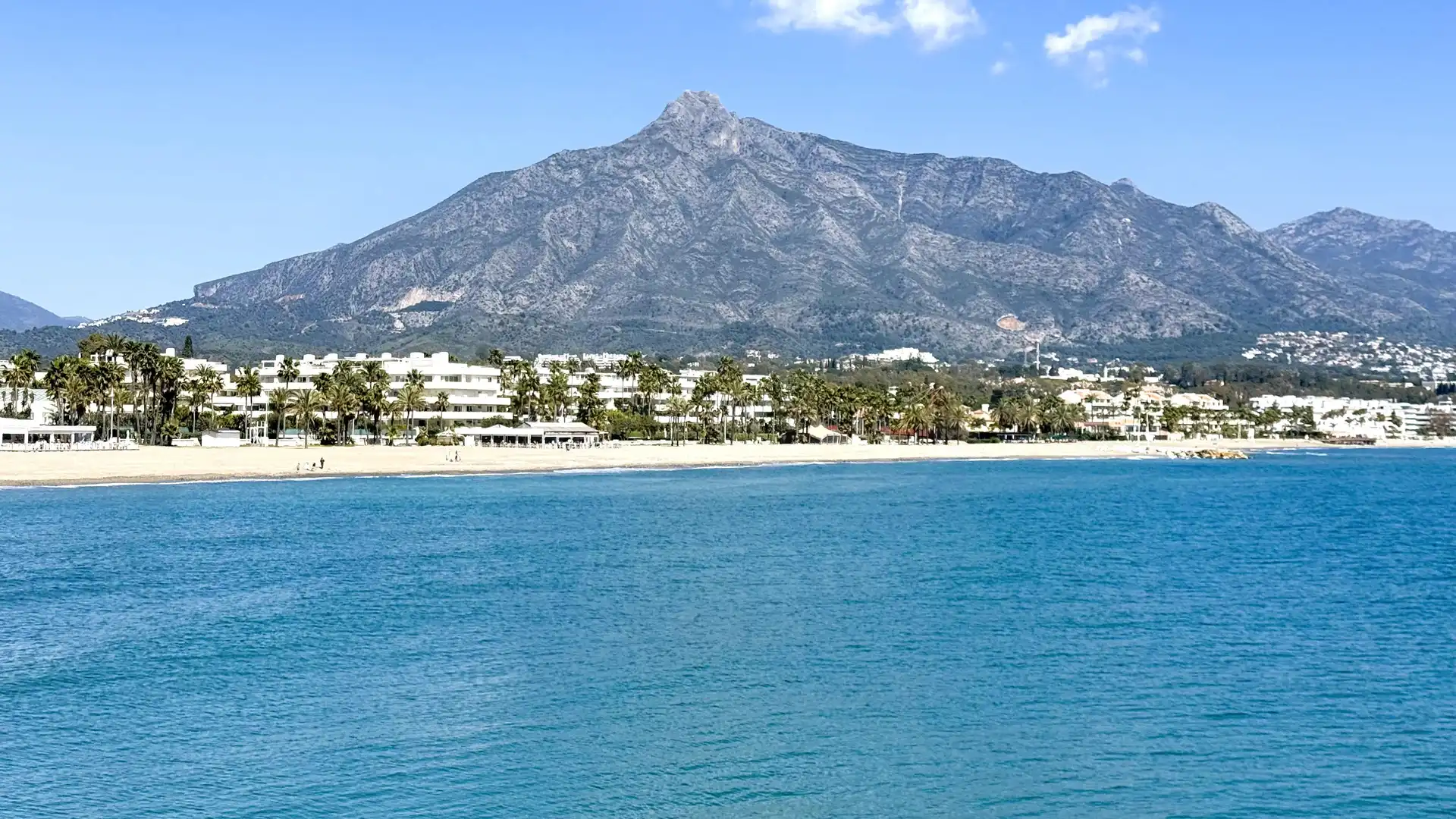 Exterior view of Flat for sale in Marbella  with Air Conditioner and Terrace