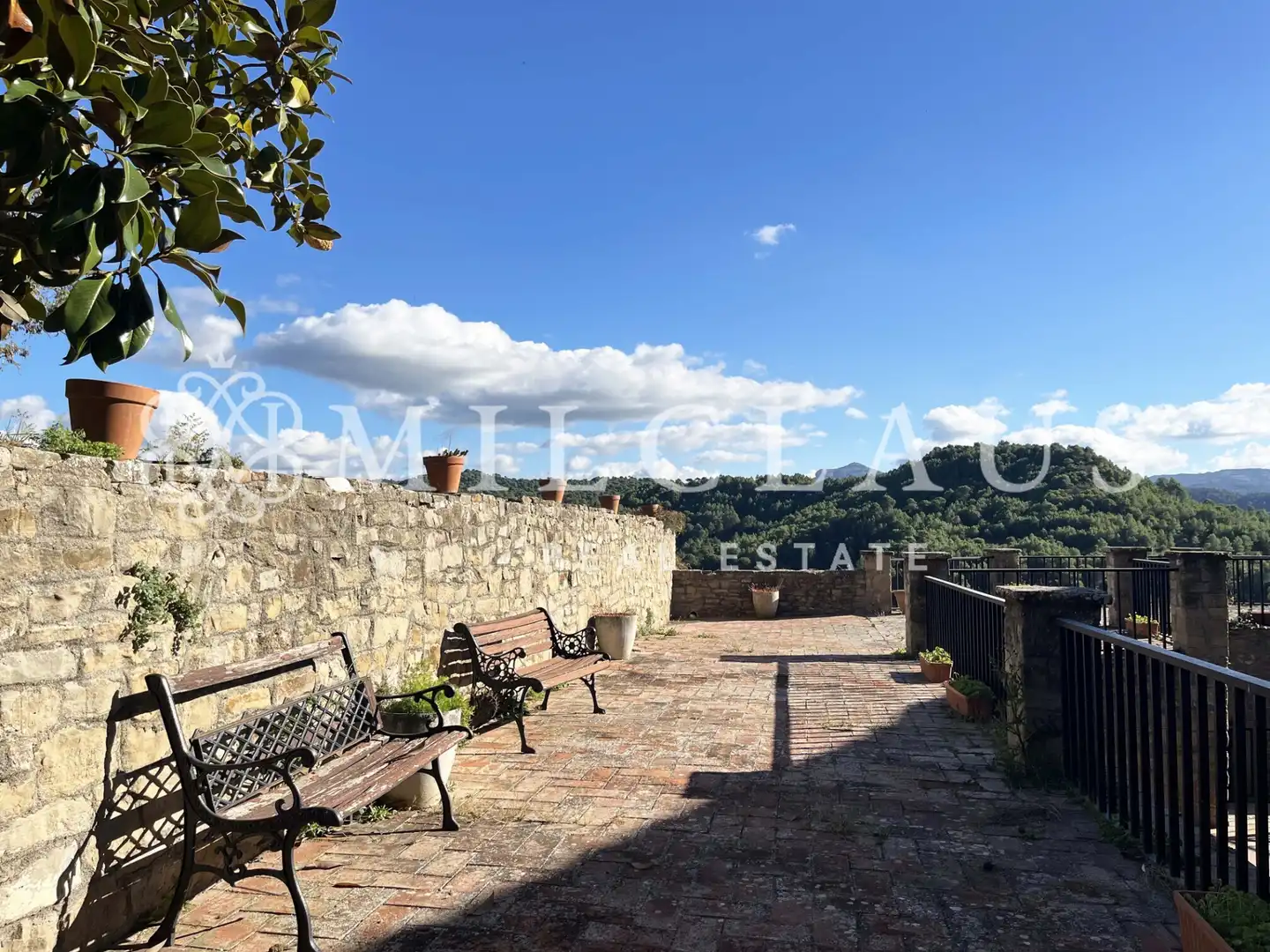 Vista exterior de Finca rústica en venda en Talamanca amb Aire condicionat, Calefacció i Jardí privat