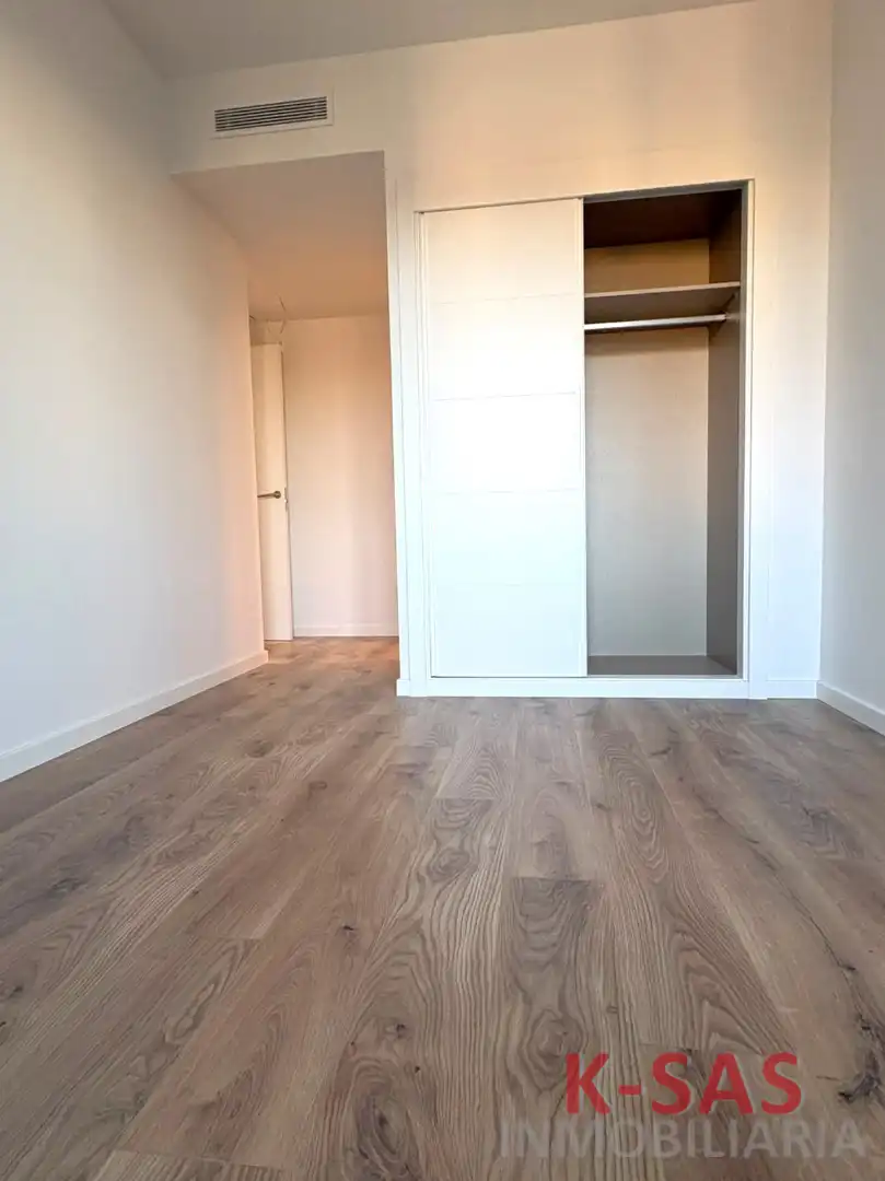 Bedroom of Flat for rent in Montesa