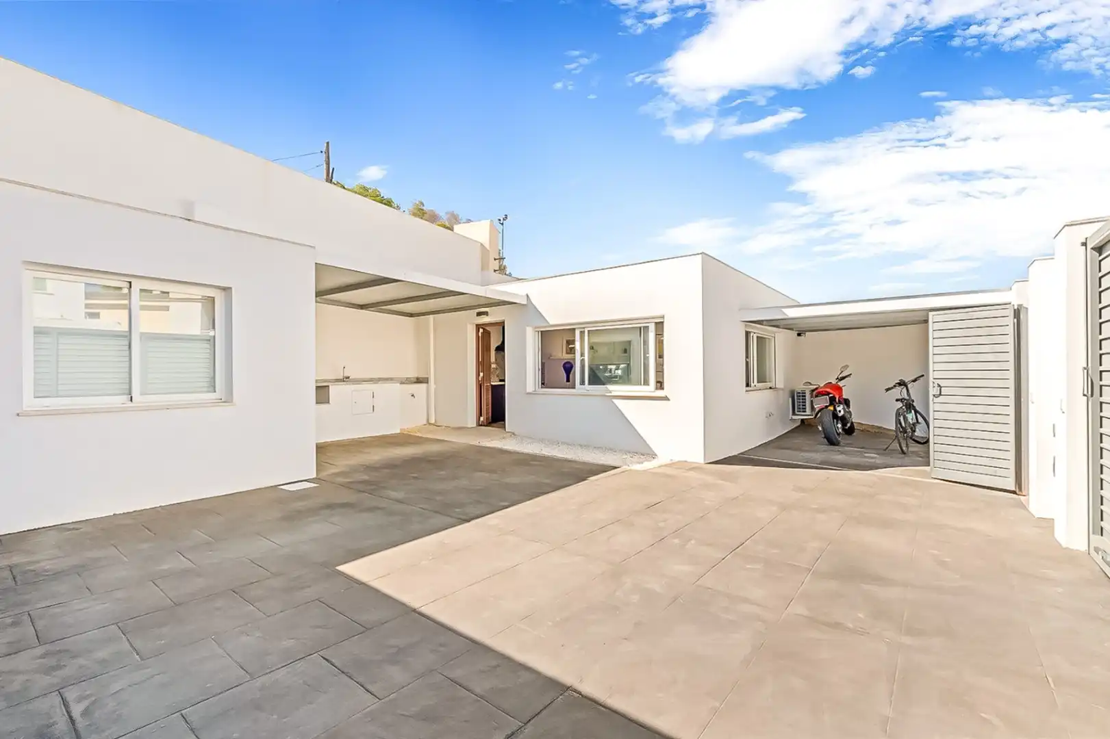 Vista exterior de Casa o chalet en venta en L'Alfàs del Pi con Aire acondicionado, Calefacción y Piscina