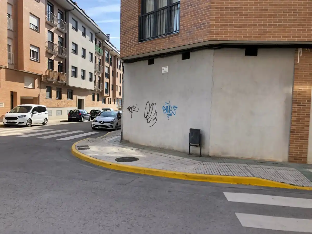 Local comercial en venda a Zona Alta, imagen 2