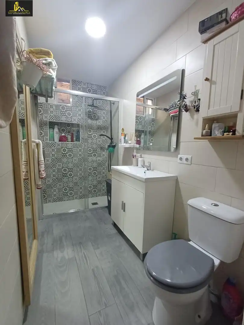 Bathroom of Houses for sale in Jerez de la Frontera