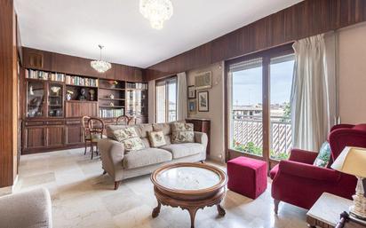 Living room of Flat for sale in  Granada Capital  with Terrace and Balcony