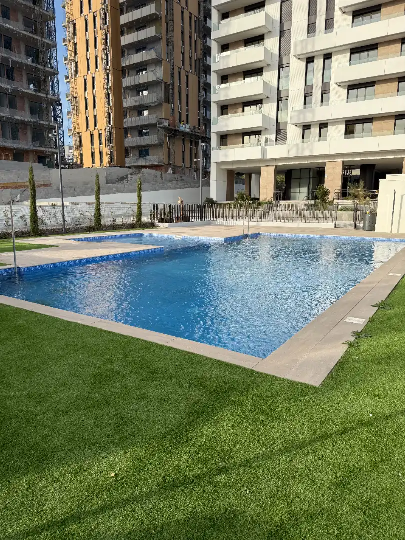Schwimmbecken von Wohnung zur Miete in Esplugues de Llobregat mit Klimaanlage, Heizung und Terrasse