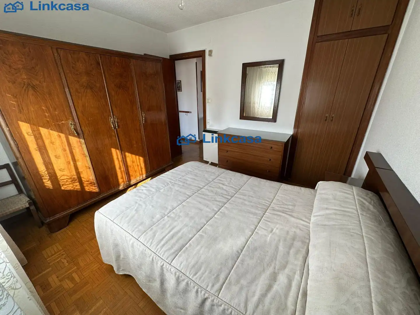 Habitación de Piso en venta en Madrid con Parquet