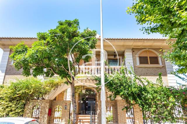 Casa adosada en Venta en Carrer Paiporta en Picanya