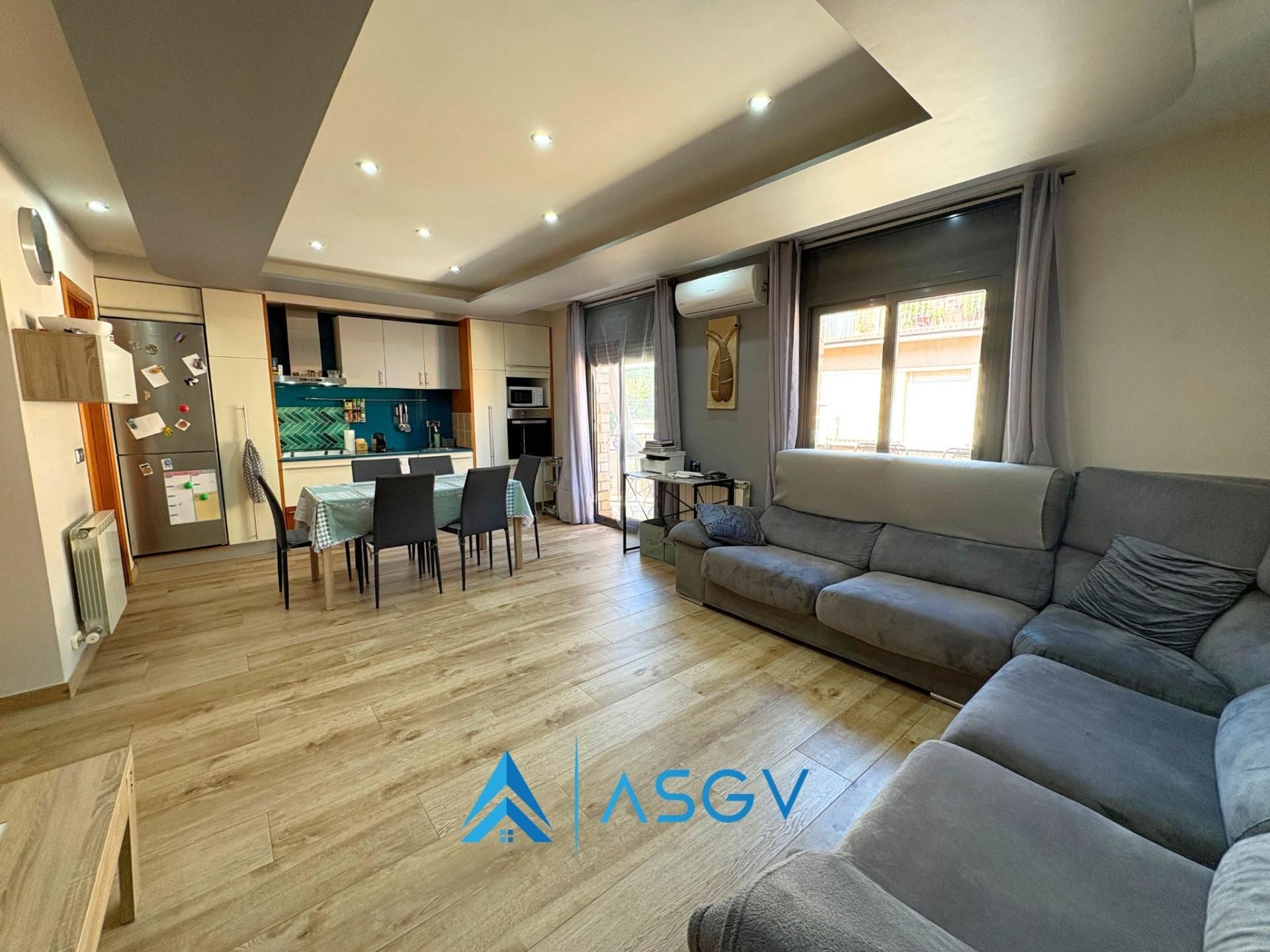 Living room of Attic for sale in Santa Margarida de Montbui  with Air Conditioner, Heating and Terrace