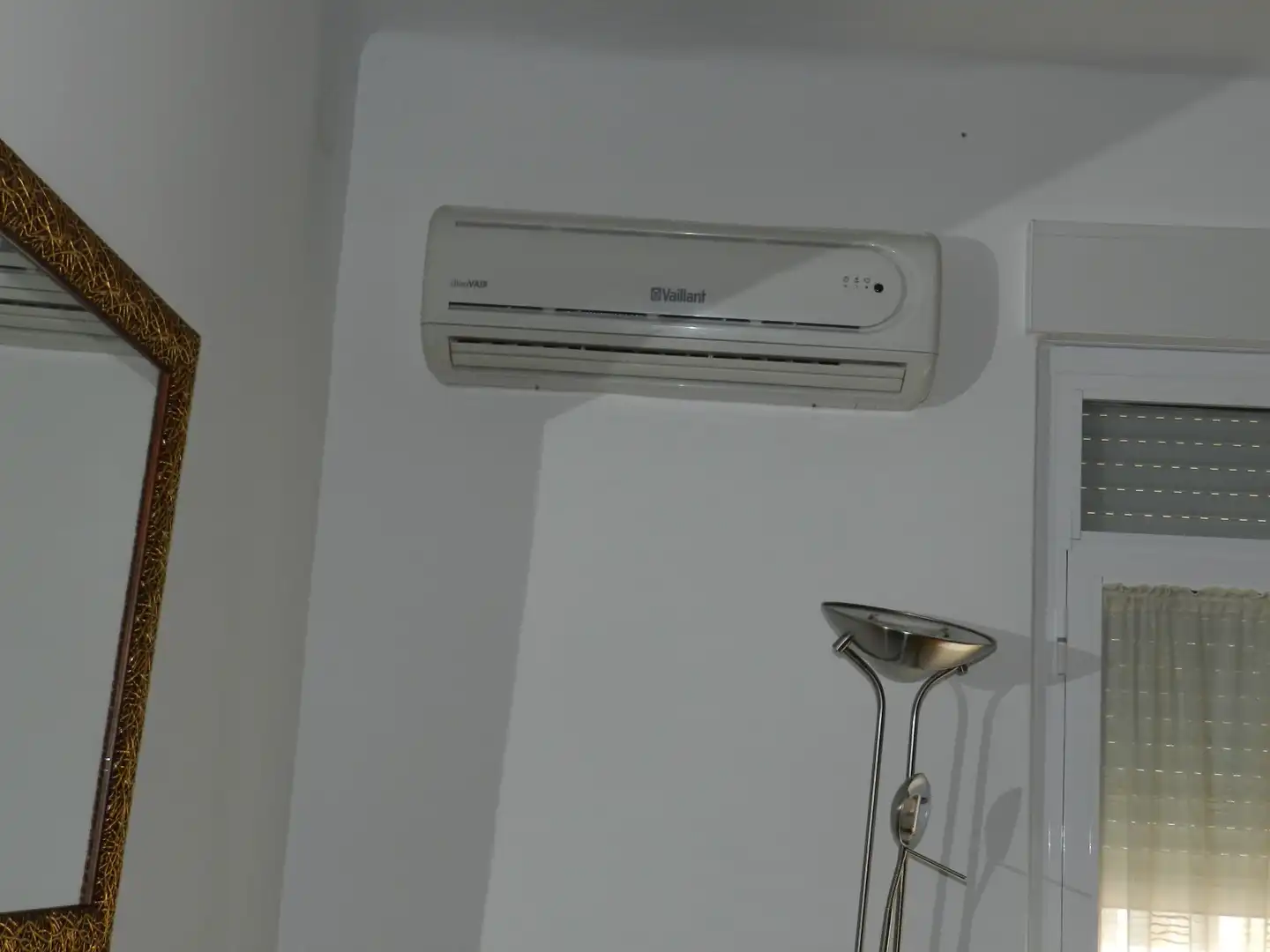 Dormitori de Pis de lloguer en Linares amb Aire condicionat i Calefacció