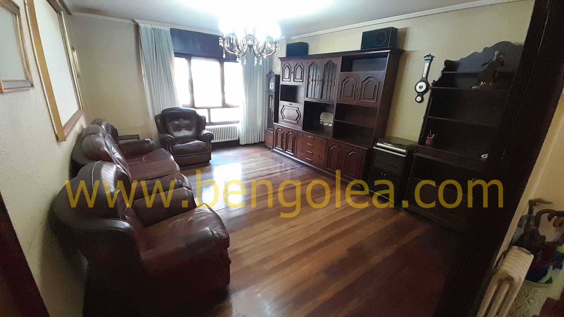 Sala de estar de Piso en venta en Barakaldo  con Calefacción, Trastero y Balcón