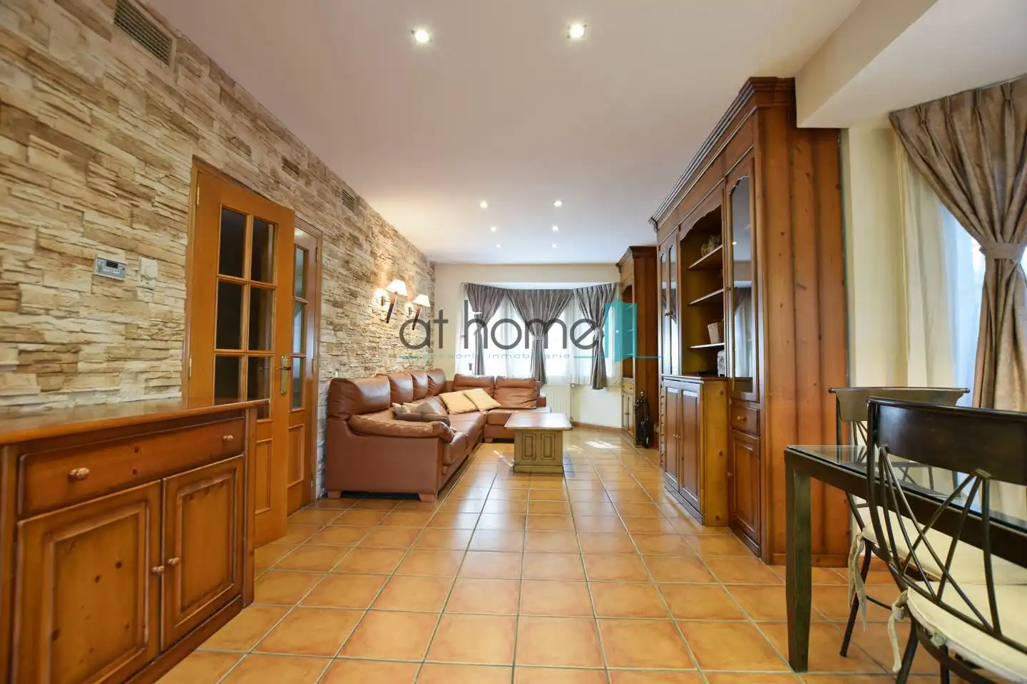 Casa amb terrassa de lloguer a Avenida Retor Emilio Bayarri, imagen 2