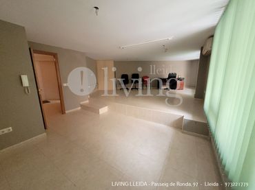 Oficina en venda a Carrer dels Comtes d'Urgell