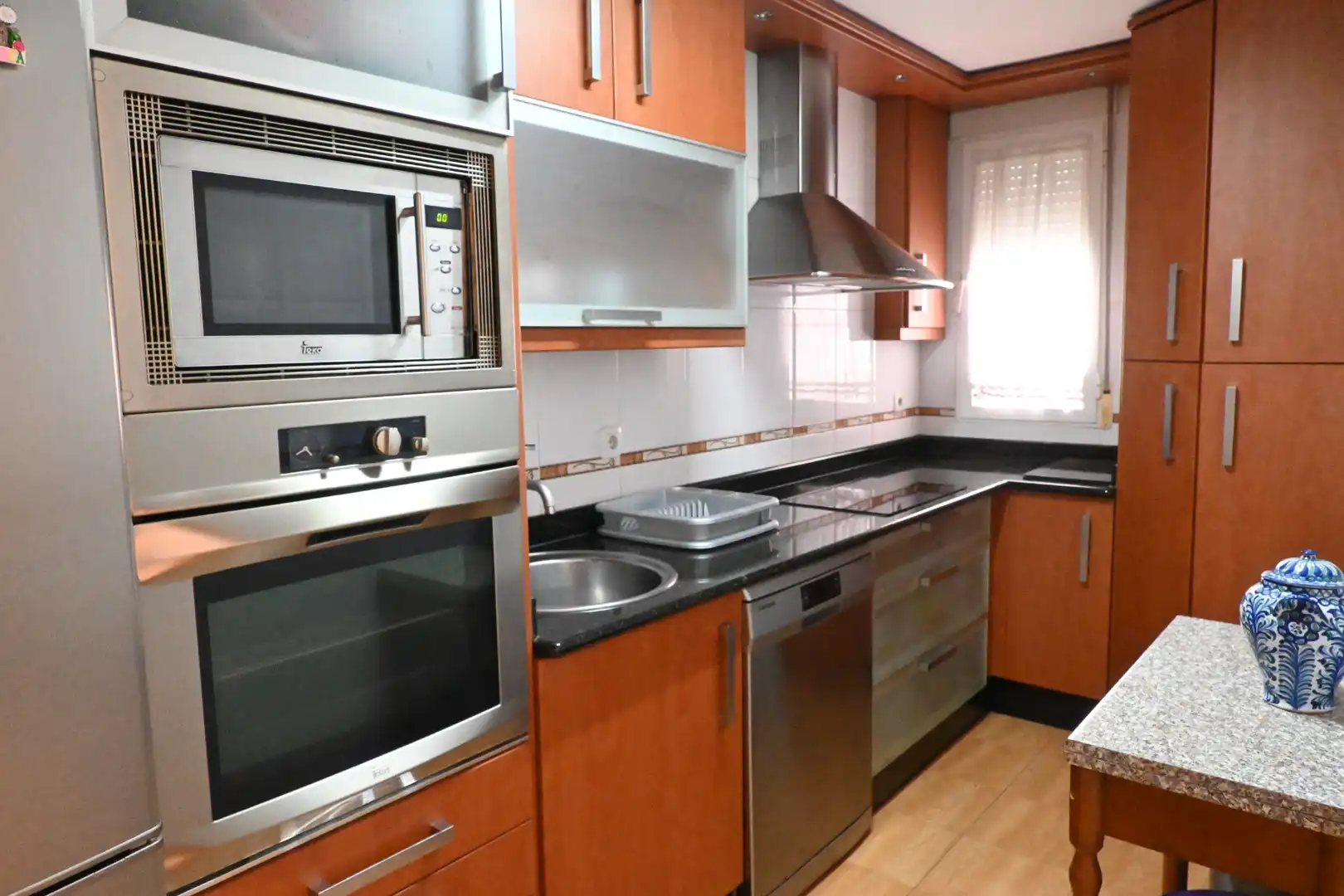 Kitchen of Flat for sale in Churriana de la Vega  with Air Conditioner and Furnished
