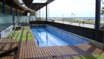 Piscina de Pis en venda en Cubelles amb Aire condicionat, Calefacció i Terrassa