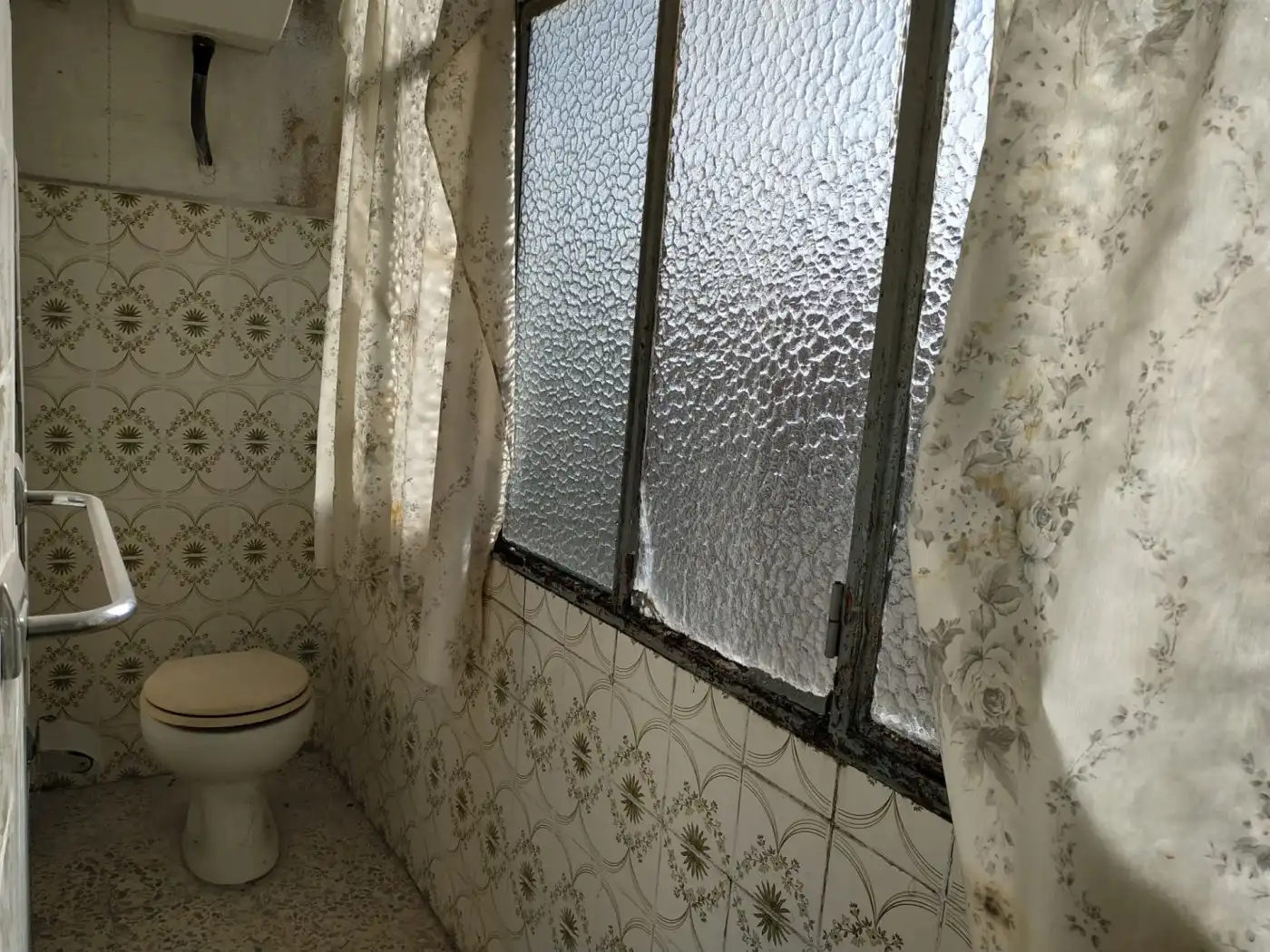 Bathroom of Flat for sale in Carcaboso  with Balcony