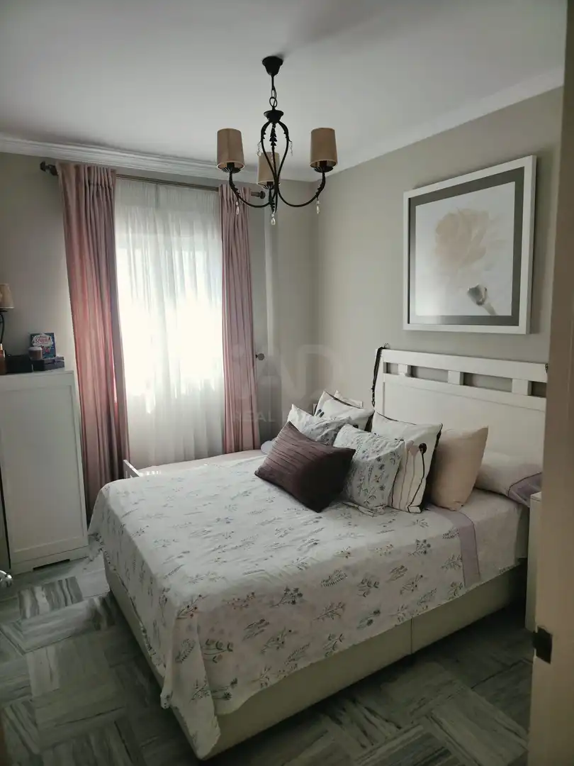 Schlafzimmer von Dachboden zum Verkauf in Bornos mit Klimaanlage und Heizung