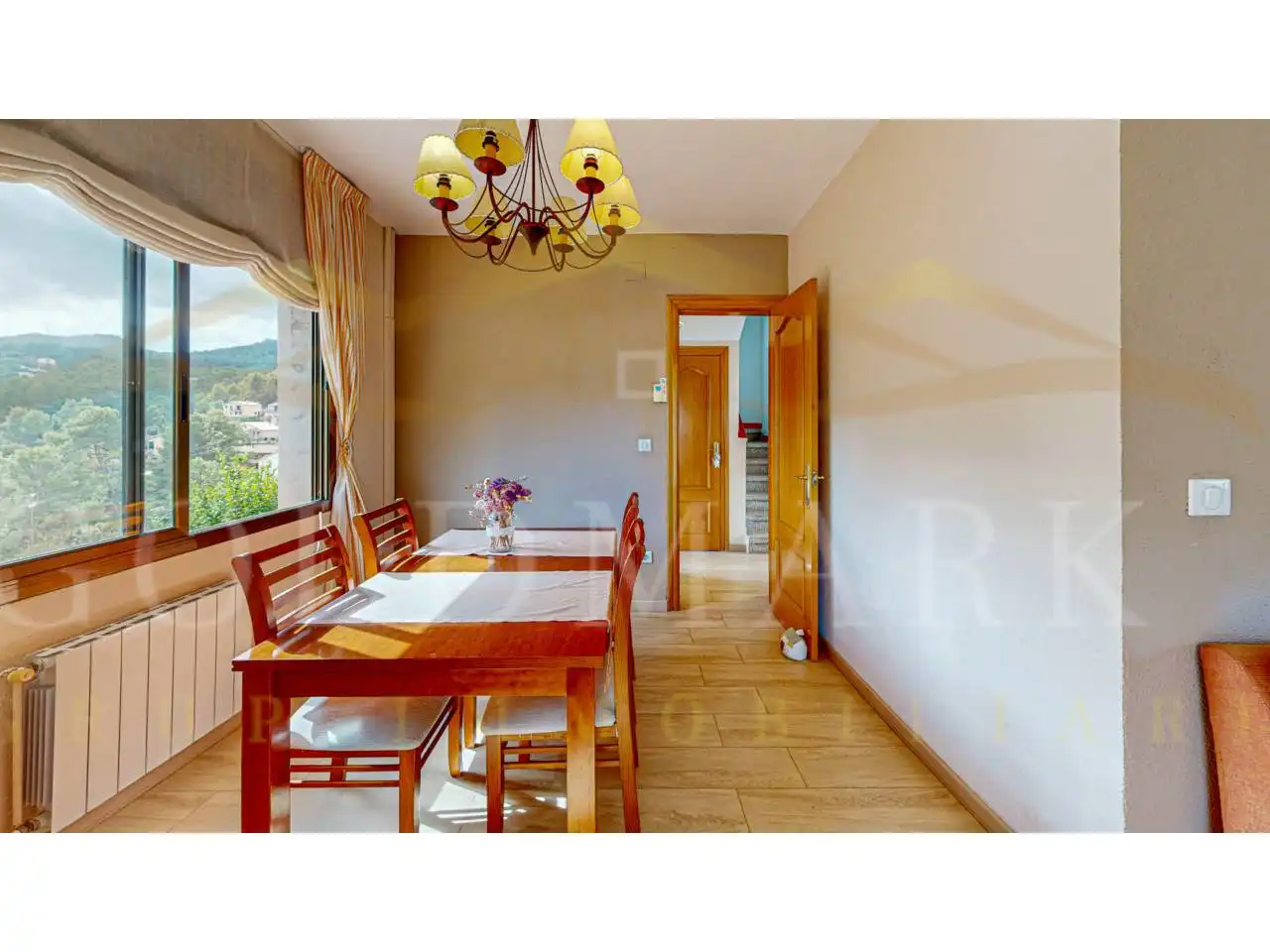 Comedor de Casa o chalet en venta en Corbera de Llobregat con Aire acondicionado, Calefacción y Jardín privado