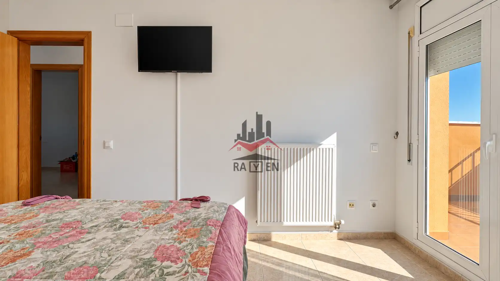 Habitación de Casa adosada en venta en Vilafant con Calefacción, Jardín privado y Terraza